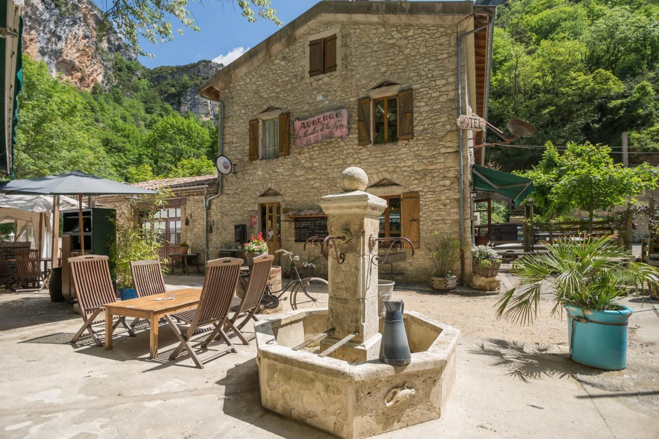 Le Moulin De La Pipe - Logis Hotel Restaurant Plan-de-Baix Exteriör bild
