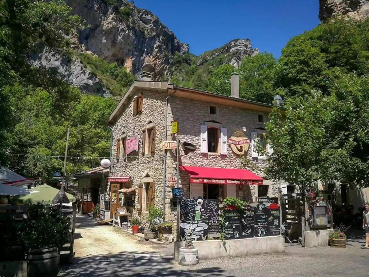 Le Moulin De La Pipe - Logis Hotel Restaurant Plan-de-Baix Exteriör bild